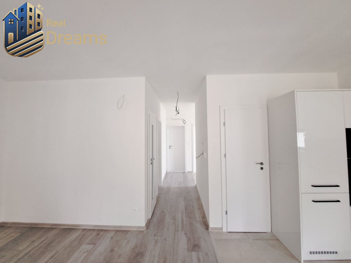 Priestranné novostavby 4-izbových rodinných domov v meste Ša - 6