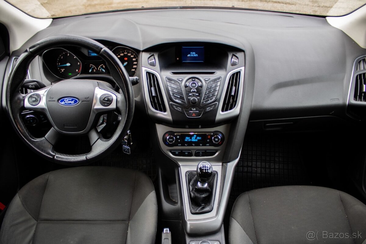 Ford Focus Kombi 1.6 - 6