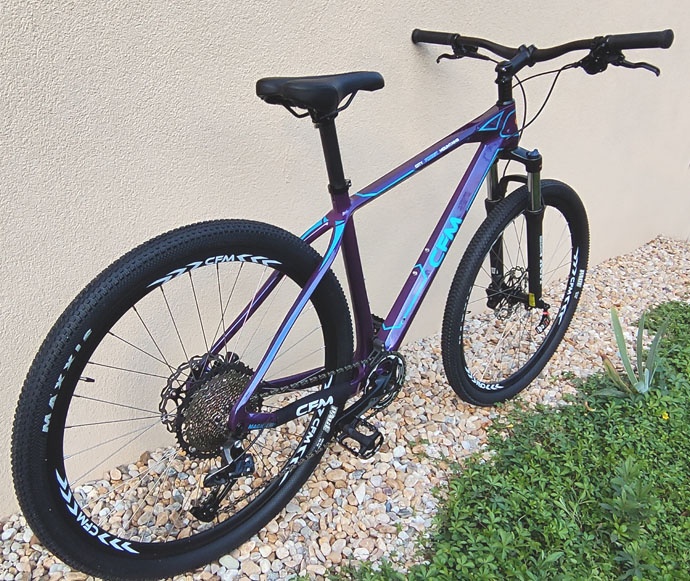 Karbónový horský bicykel CFM - 6