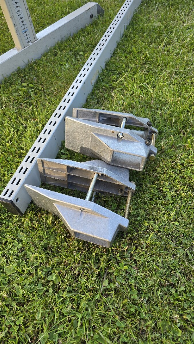 Výškovo nastaviteľný ESD pracovný stôl s rampou - 6