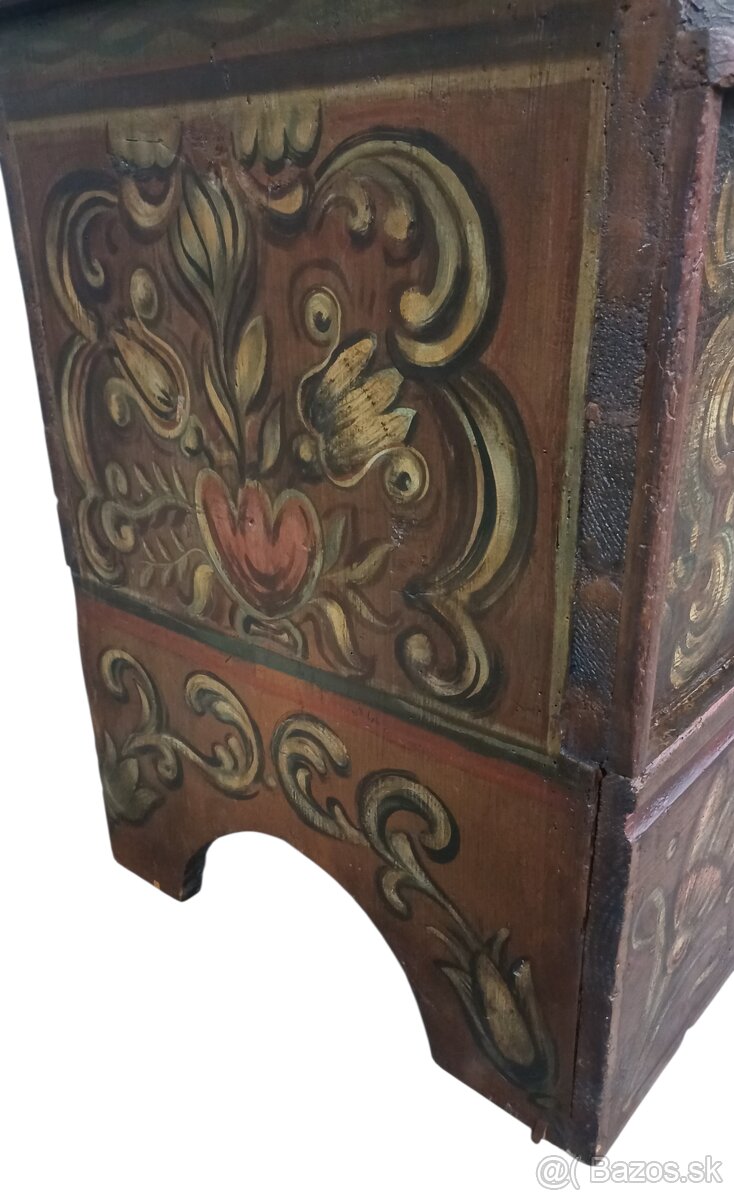 Staroẓ̌itná truhlica - 6