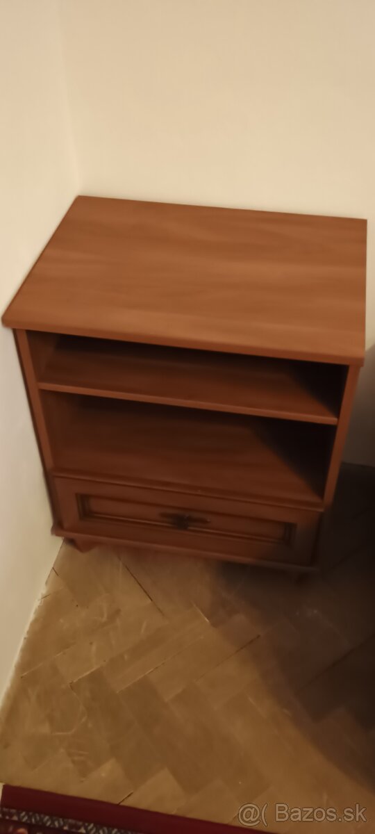 Skrinka pod televizor - 6