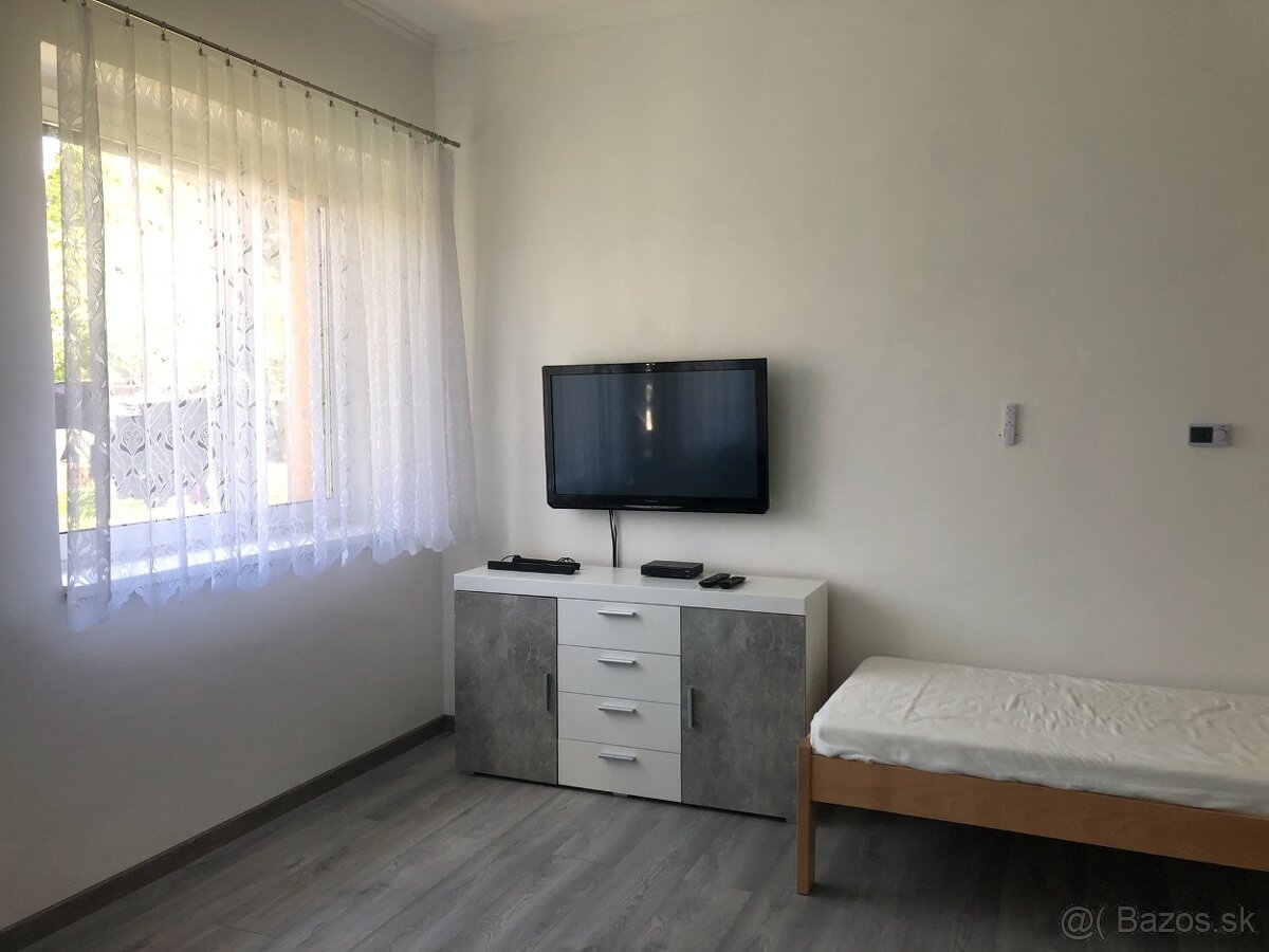 Prenájom garsónky - centrum - Taborisko - 6