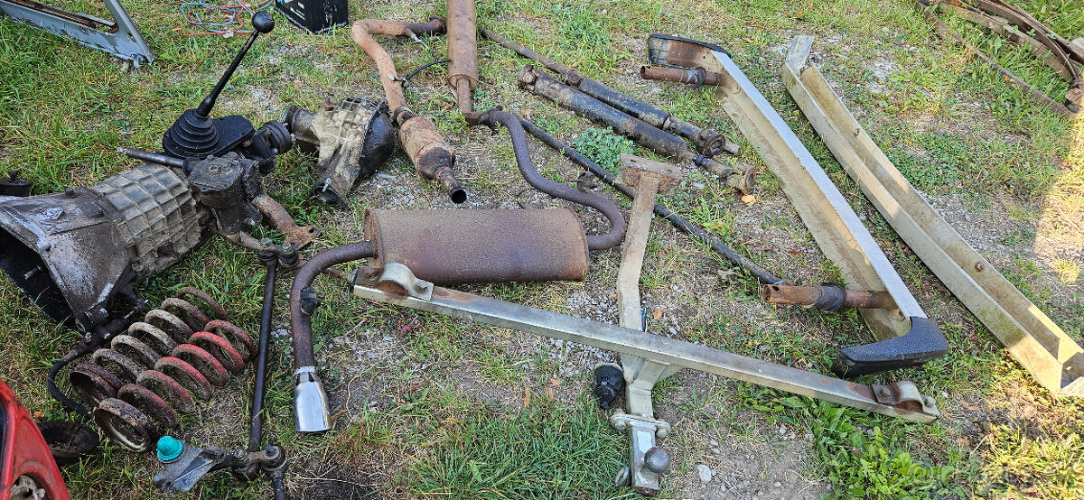 Lada Niva 1,7 -motor- kolesá - diely - 6