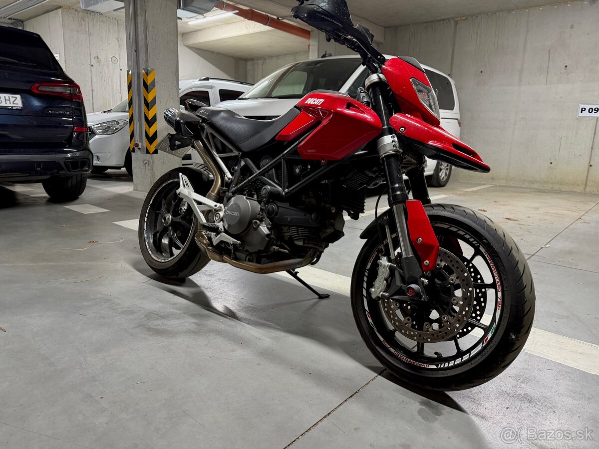 Ducati Hypermotard 796 - 6