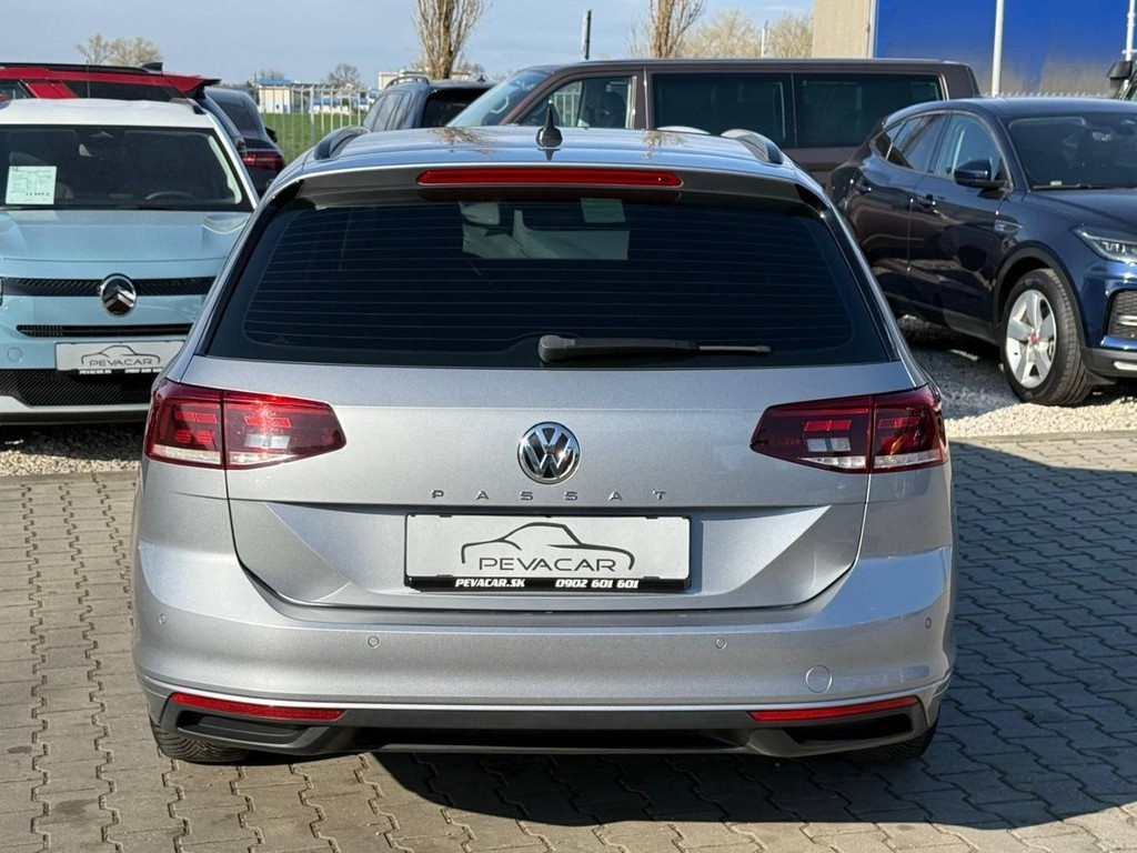 Volkswagen Passat Variant 2.0 TDI Elegance DSG - 6