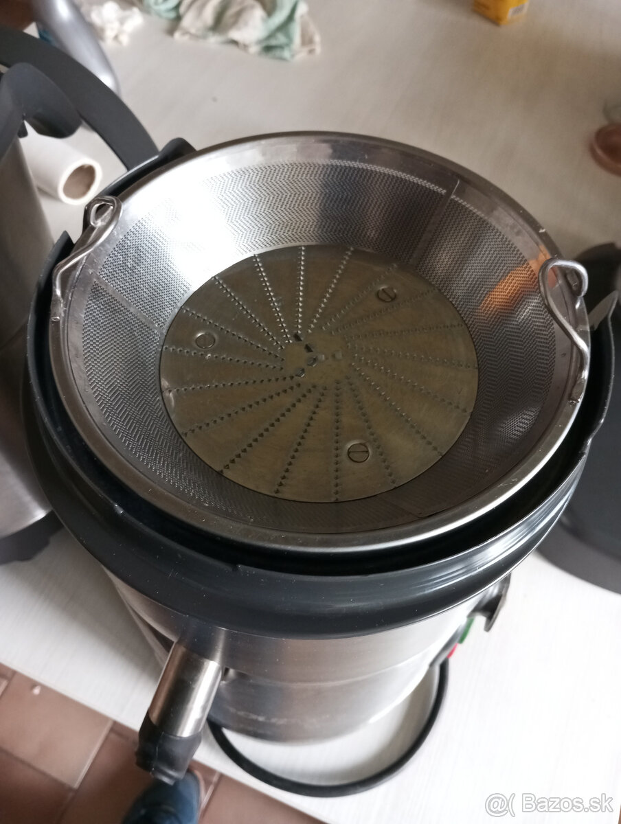 odšťavovač J-80 Ultra Robot Coupe - 6