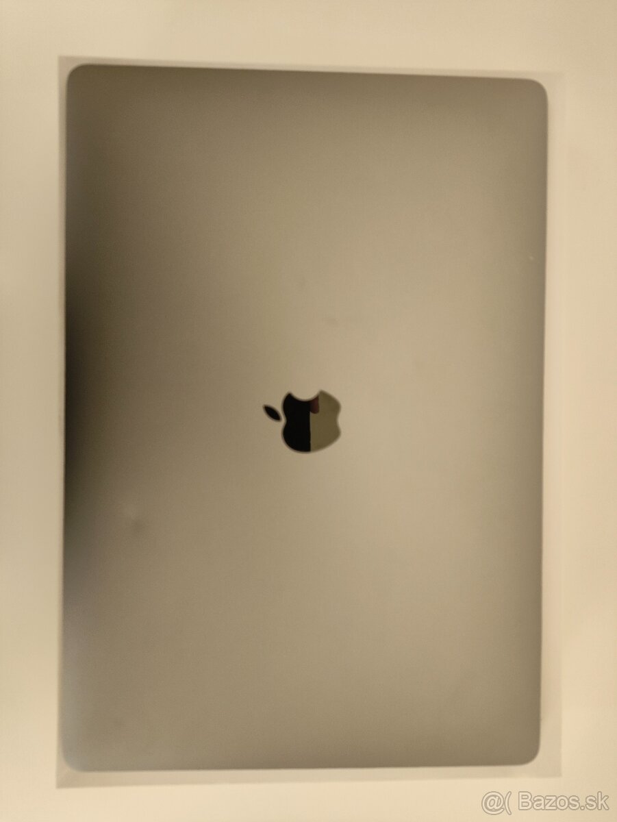 MacBook Pro 2019 i7 | 16GB | 256GB - 6