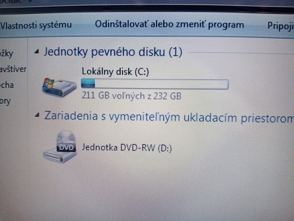 predám ntb HP elitebook 8470p / 4gb ram / Intel core i5- - 6
