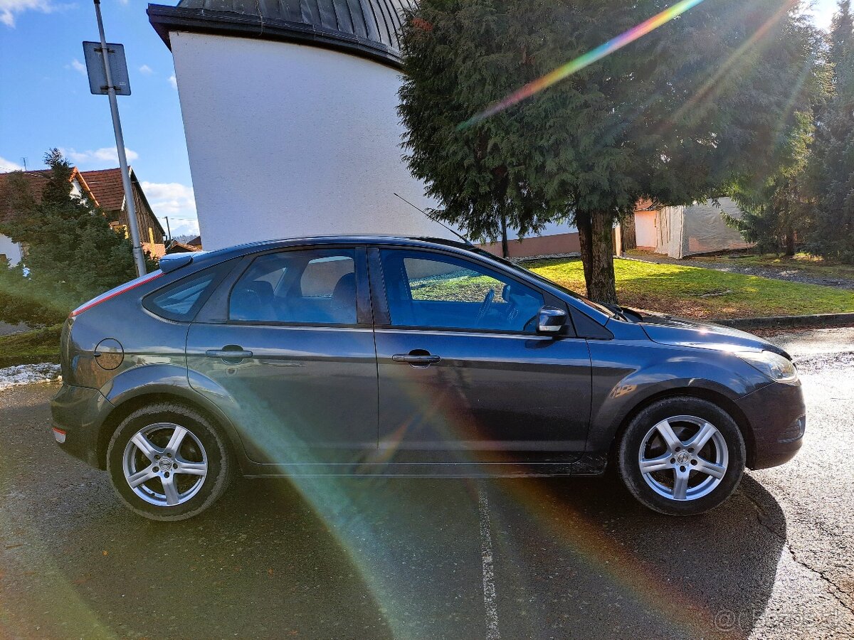 Ford Focus 1.8 16V duratec 92kw,r.v.2010 - 6