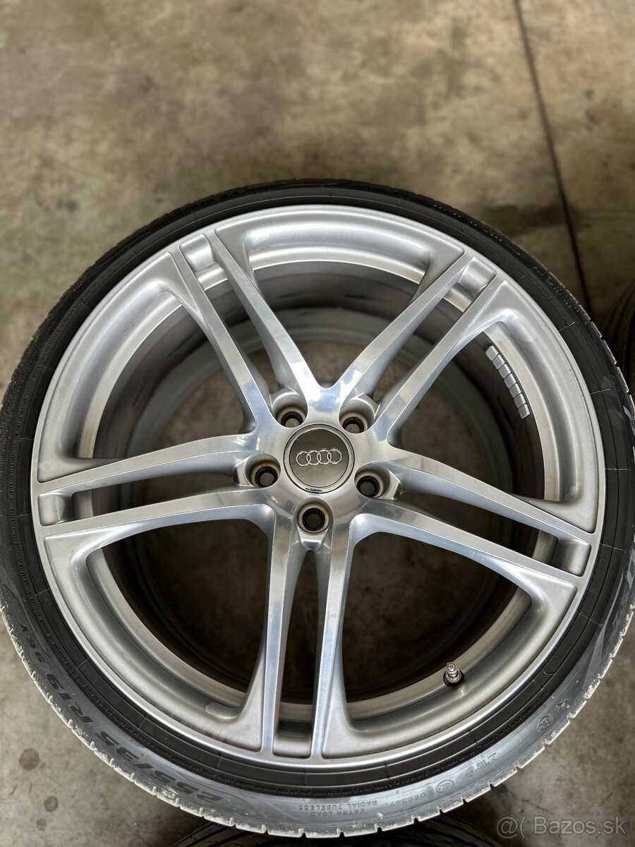 255/35 r19 Audi r8 5x112 - 6