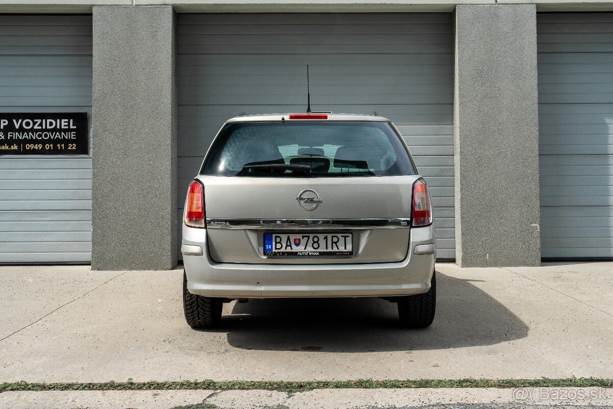 Opel Astra 1.6i, SR vozidlo - 6