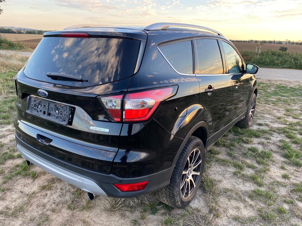 Ford Kuga 1.5 benzín - 6