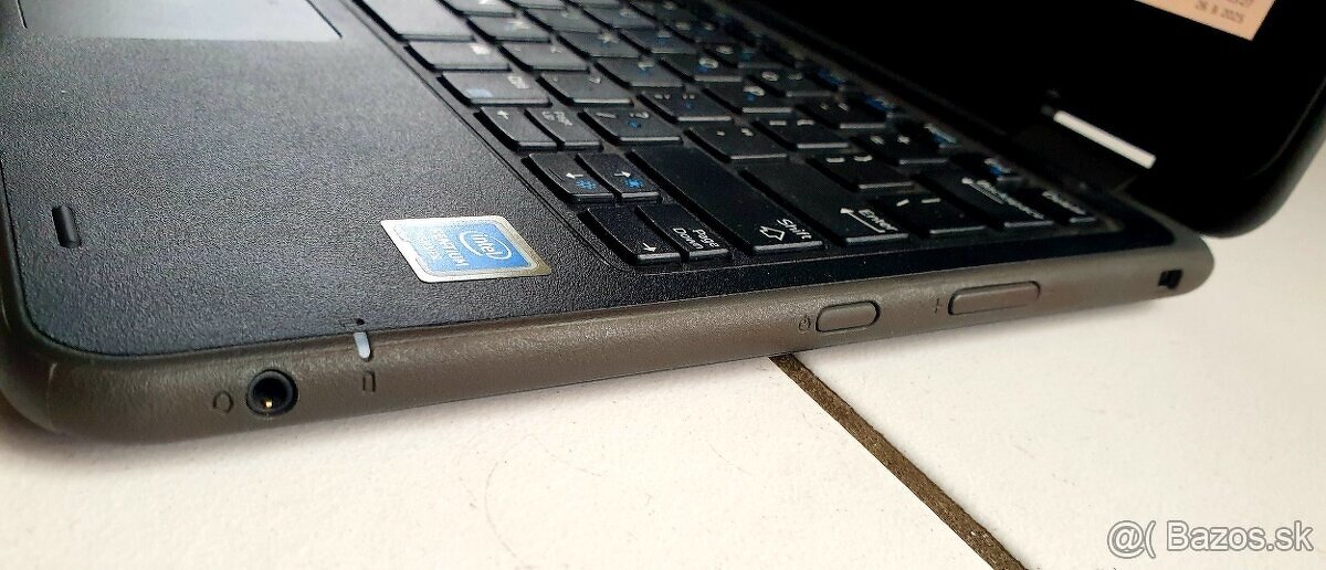 Dell Latitude 3190 2-in-1 dotykový displej - 6