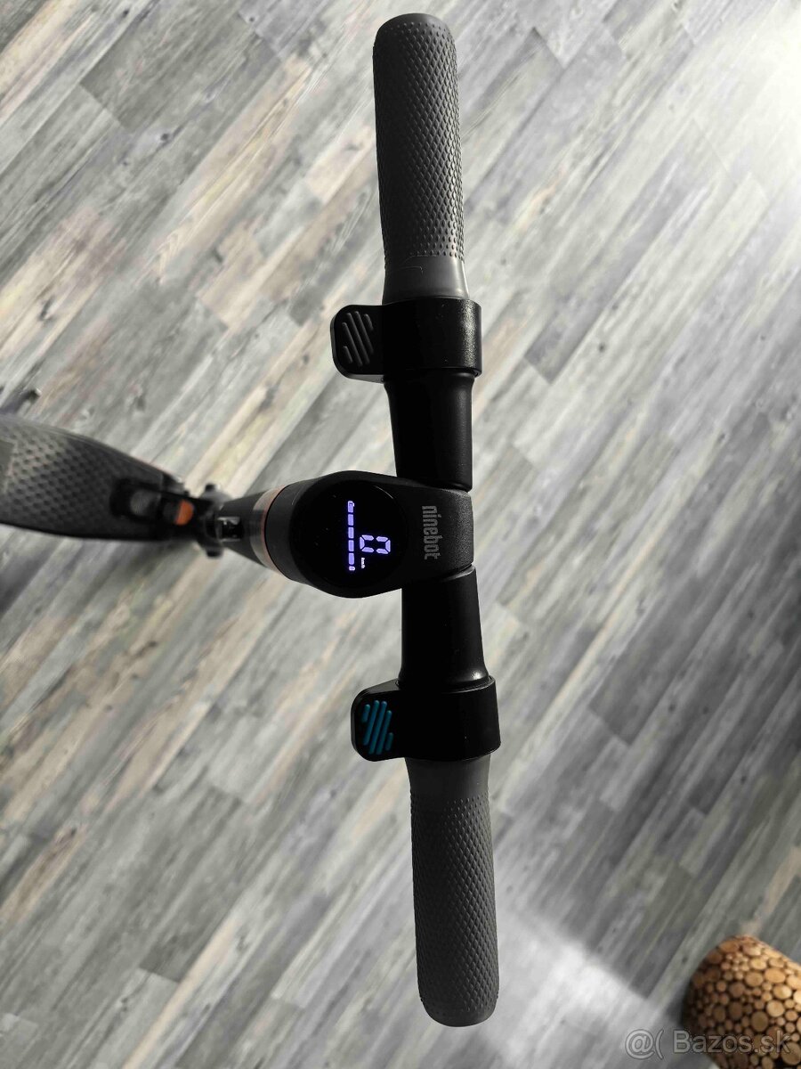 Elektrická kolobežka Ninebot Segway ES2 - 6