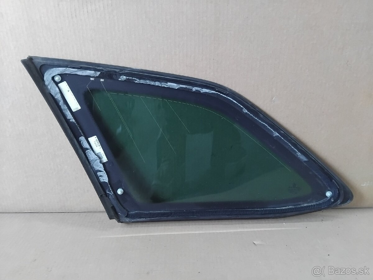 bočné sklo Superb 3 combi - 6