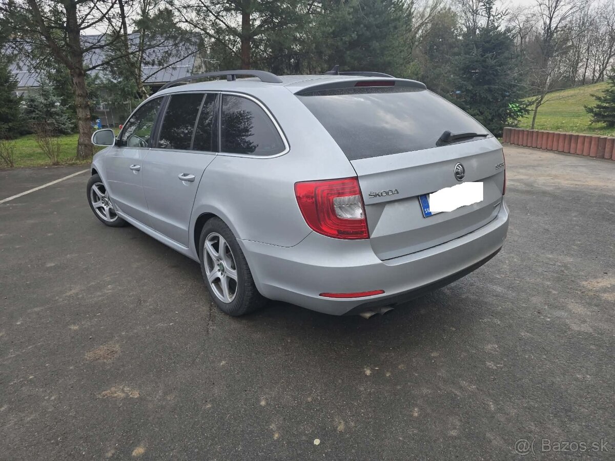 Škoda Superb 1.6 TDI GreenLine Combi - 6