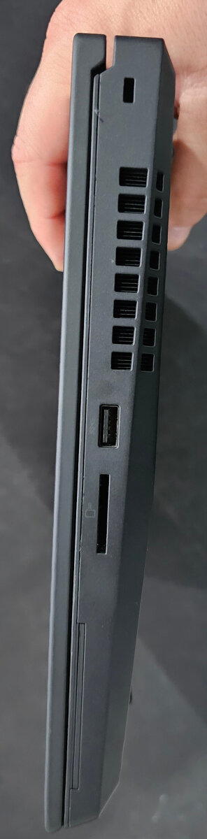 Lenovo ThinkPad P15 Gen1 128GBRAM/i7-10850/ NVIDIA RTX 3000 - 6