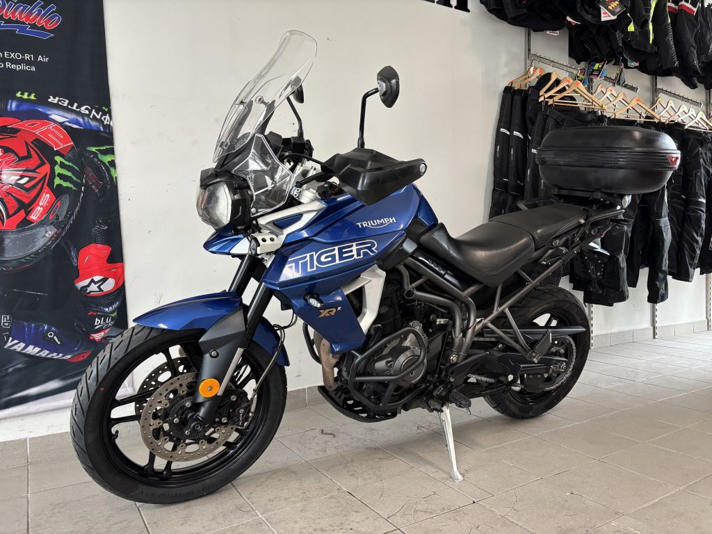 Triumph Tiger 800 XRX - 6
