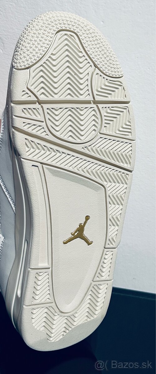 Jordan 4 metallic gold nove - 6