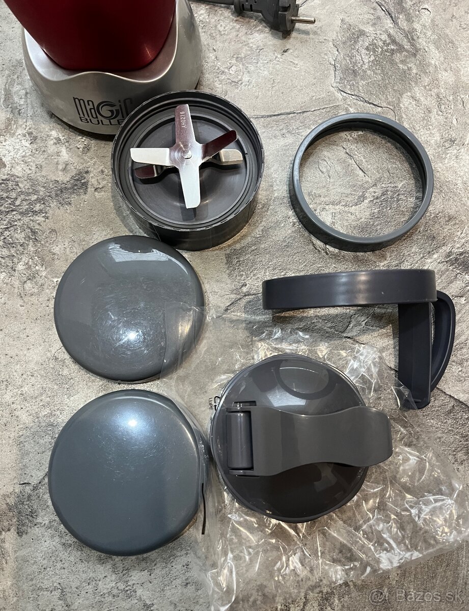 Nutribullet Delimano 600W Červený - 6