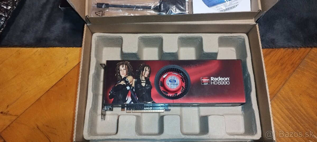 SAPPHIRE RADEON HD 6990 Komplet - 6