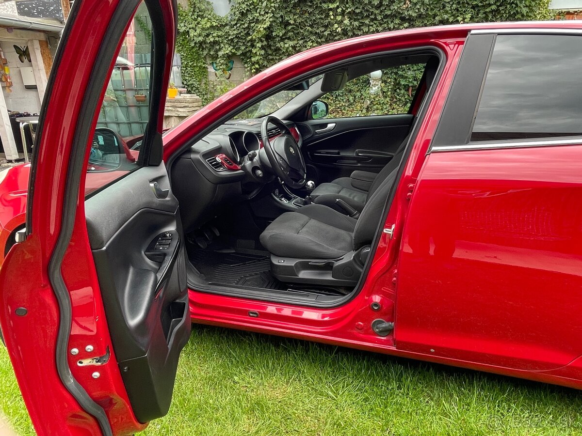 Alfa Romeo Giulietta + ťažné - 6