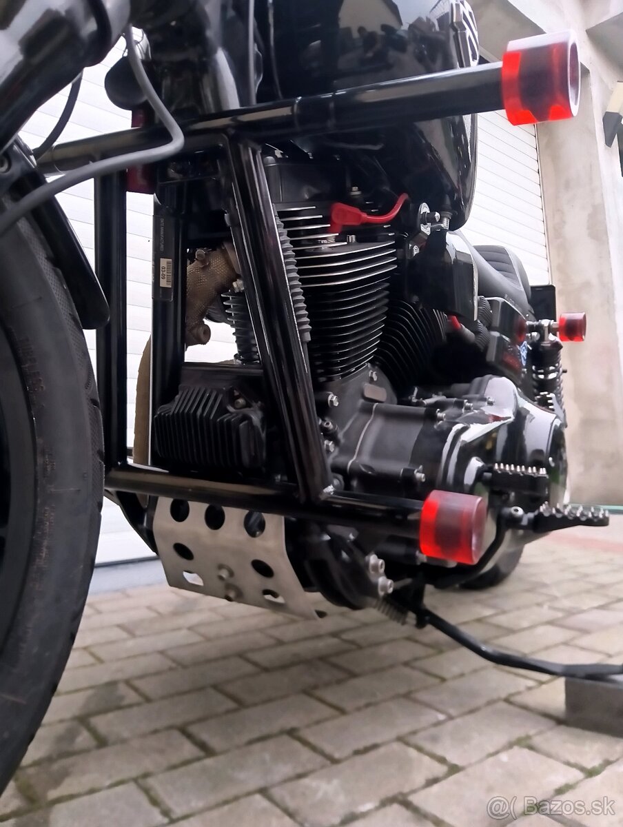 Harley Davidson Dyna black edition - 6