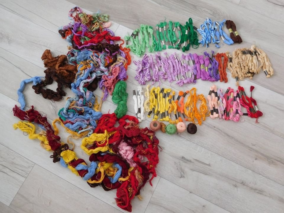 Vlna,ihlice,knihy na štrikovanie, nite na vyšívanie, gumy, - 6