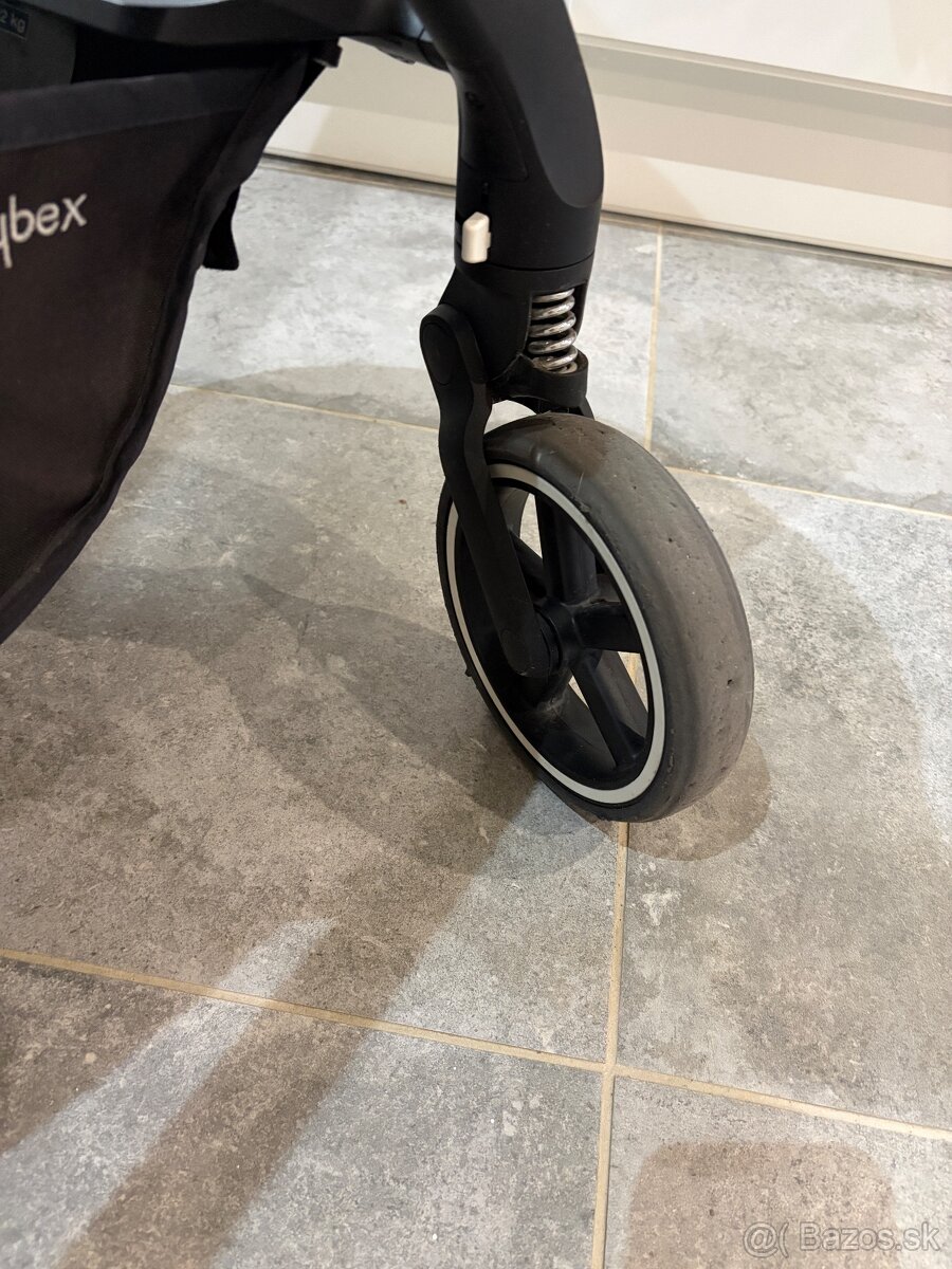 Čierny kočík Cybex Balios S Lux - 6