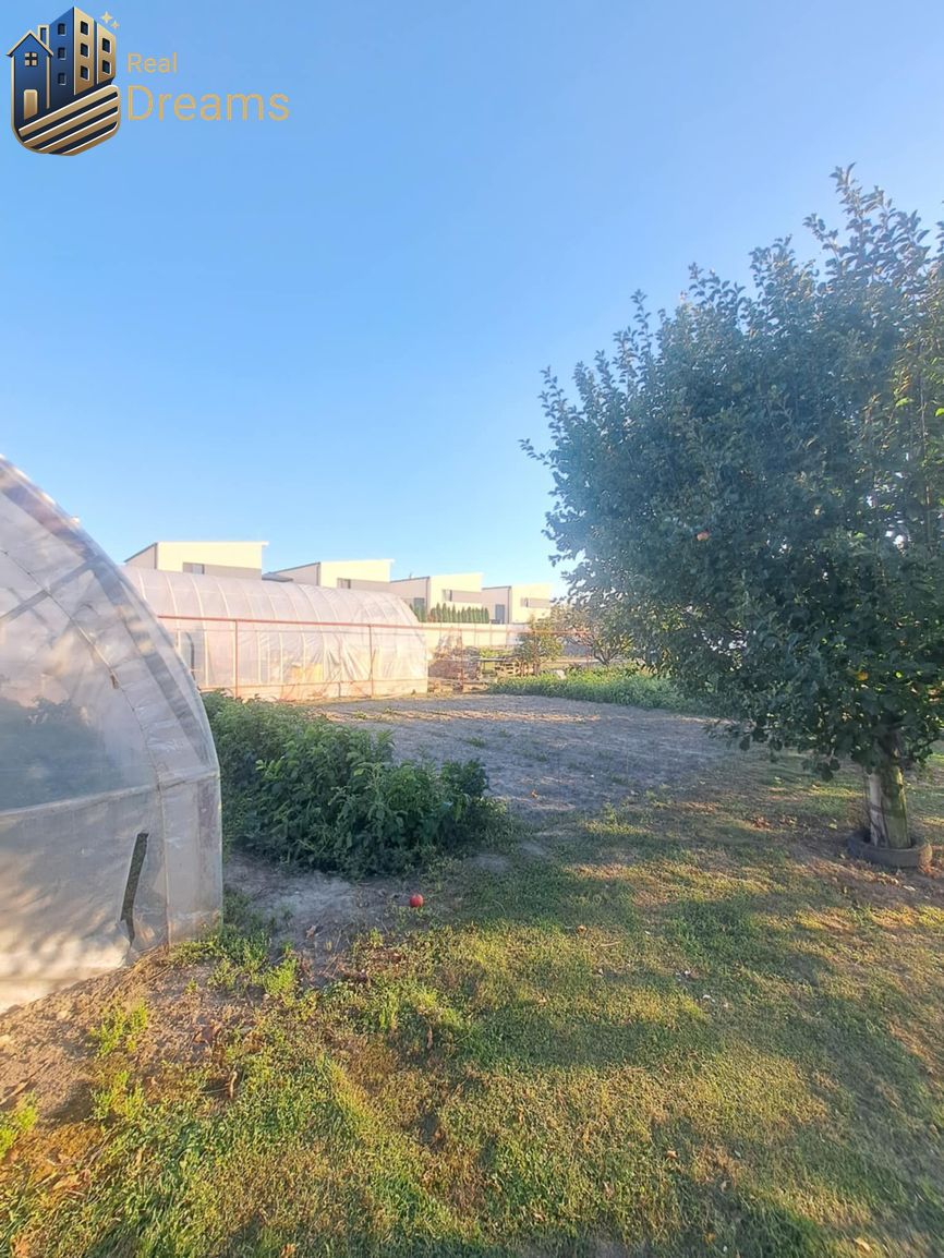 Rodinný dom s veľkým pozemkom v Kolárove – ideálny na bývani - 6