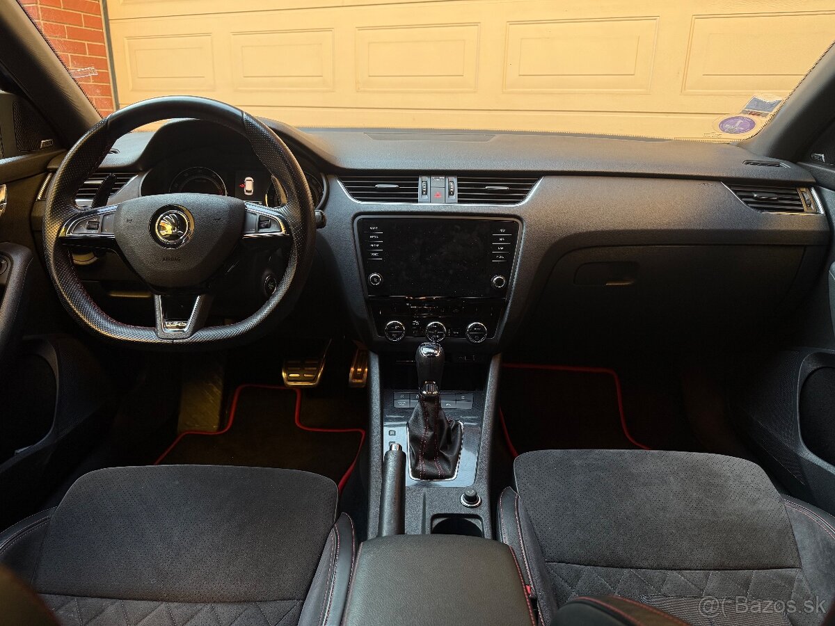 ŠKODA OCTAVIA RS 245 180kW DSG 2019 - 6