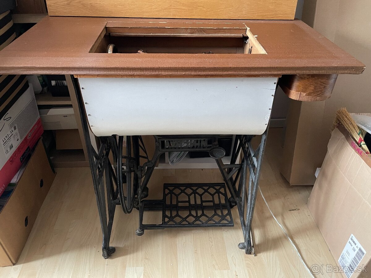 Retro šijací stroj MINERVA - - 6