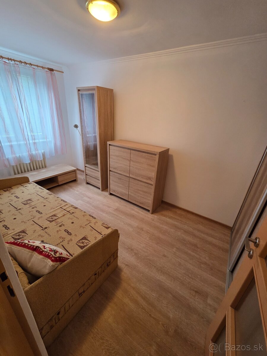 Prenájom 3 izbový byt - 6