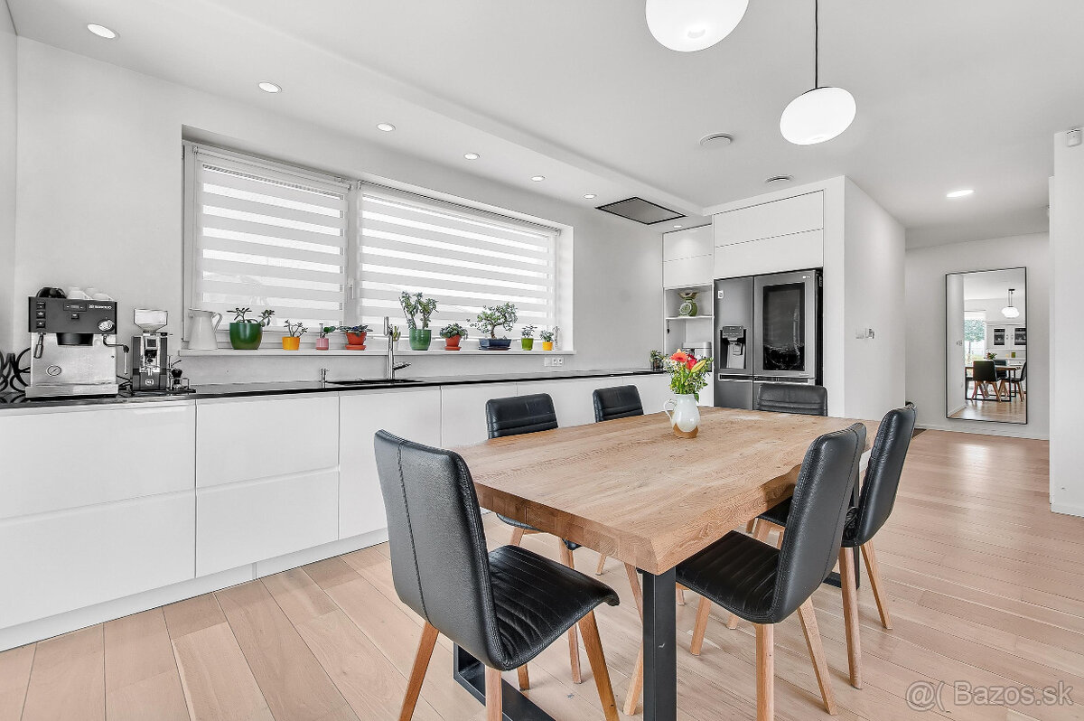 Slnečný RD s výhľadom na greeny v Residencii - 6