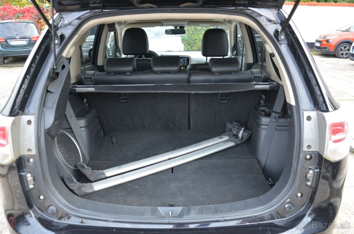 Mitsubishi Outlander 2.2 4×4 SR. voz, 7miestne - 6