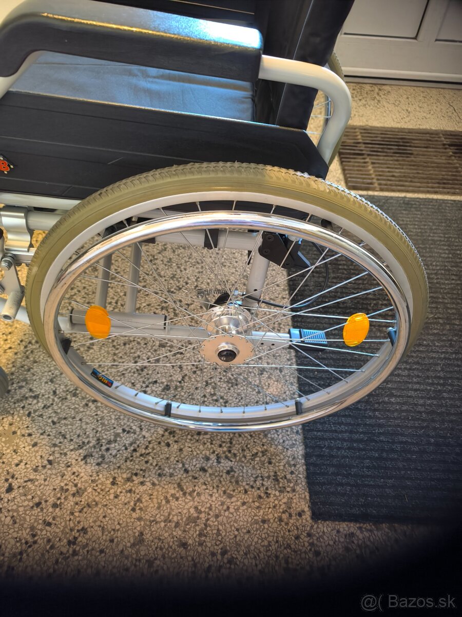 Mechanický skladací invalidný vozík - 6