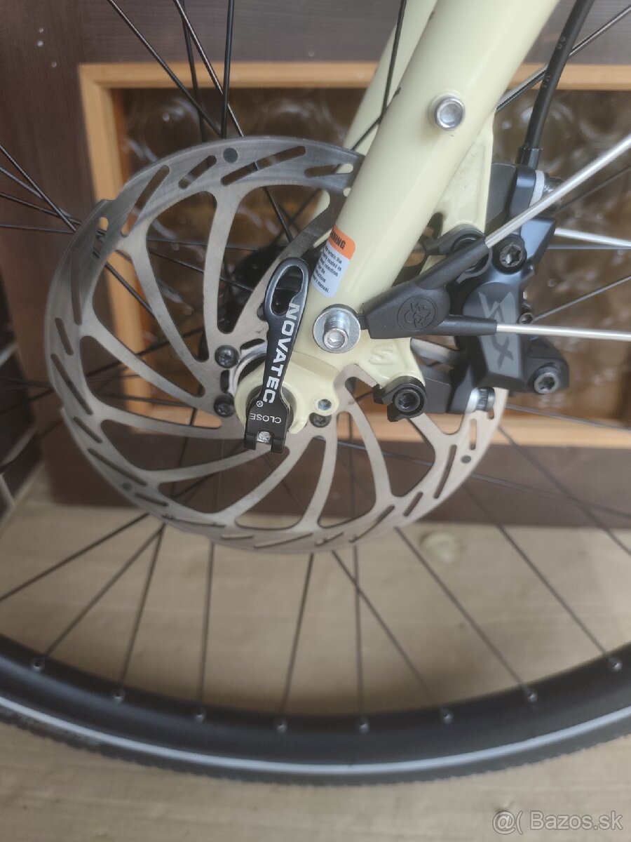 SURLY BRIDGE CLUB M - 6