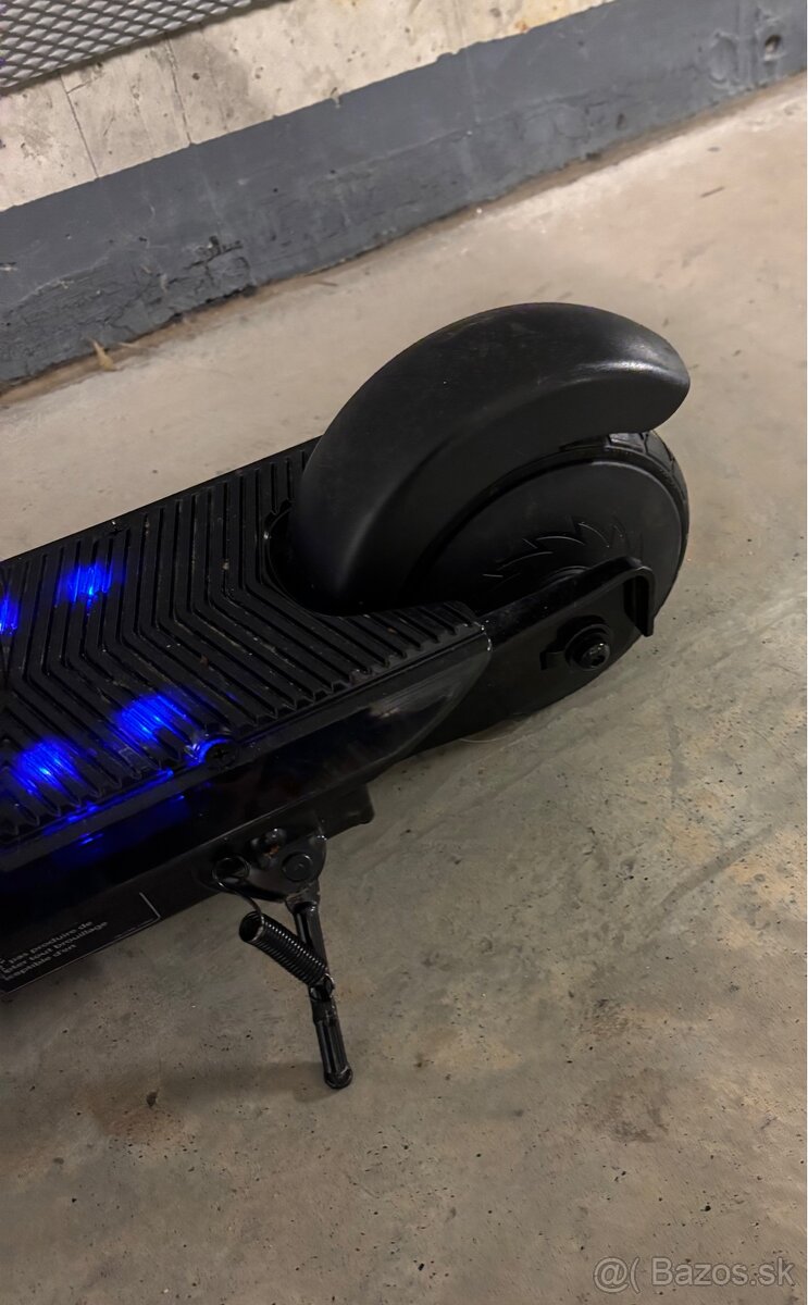 Elektricka kolobežka Razor Sonic Glow - 6