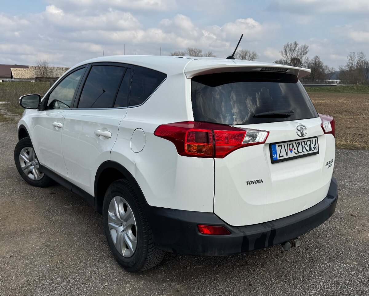 Toyota rav4 , 2.0 benzín 4x4 - 6