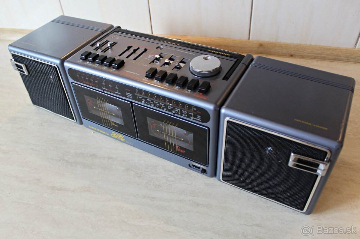 GRUNDIG Party Center 2200 - 6