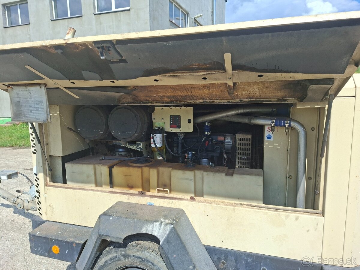 Predám skrutkový kompresor Ingersoll Rand R1220F – 93 kW, 12 - 6