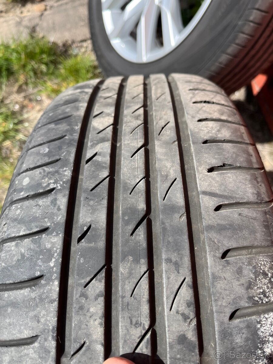 Sada letných pneumatík na originálnych VW diskoch - 6