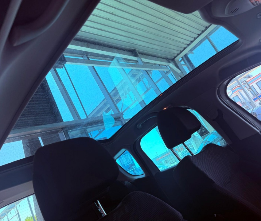 Peugeot 3008 1.6 Turbo Premium AT Pano. - 6