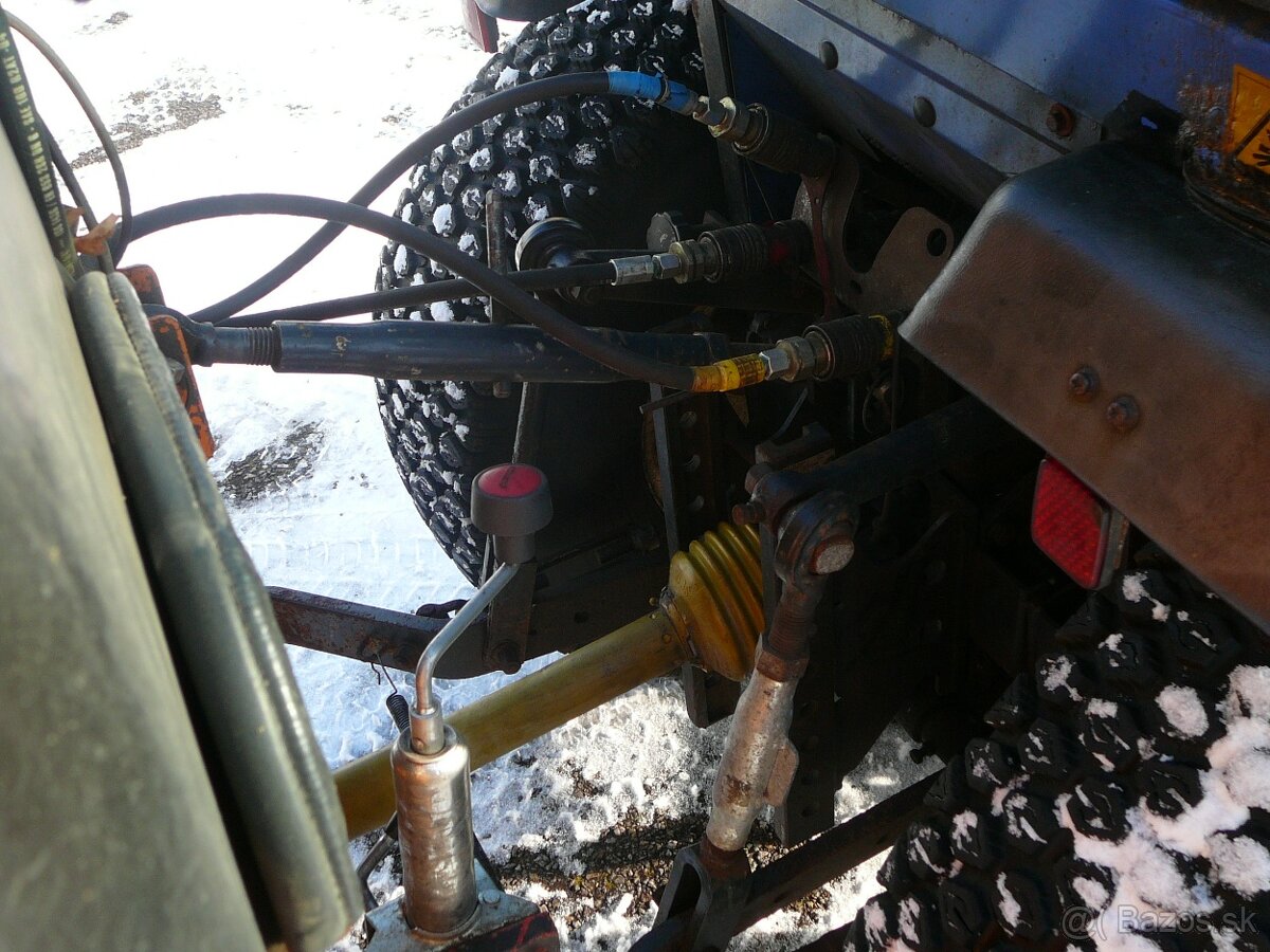 Malotraktor ISEKI 3240 se sekačkou - 6