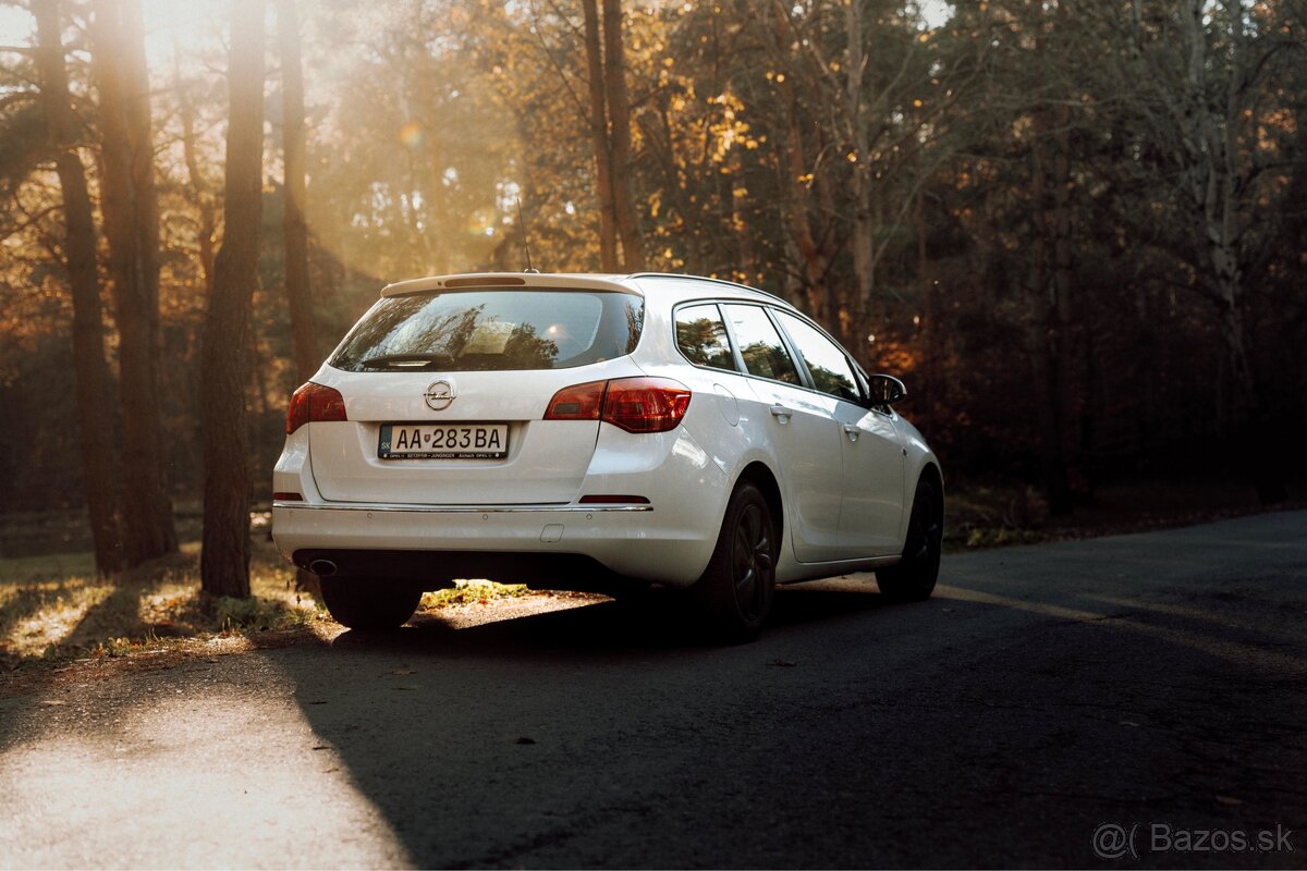 Opel Astra J Sports Tourer 2.0 CDTi - 6