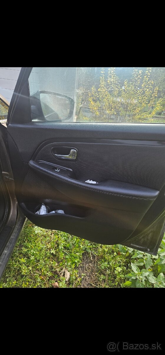 Kia Carens 2014 na náhradné diely - 6