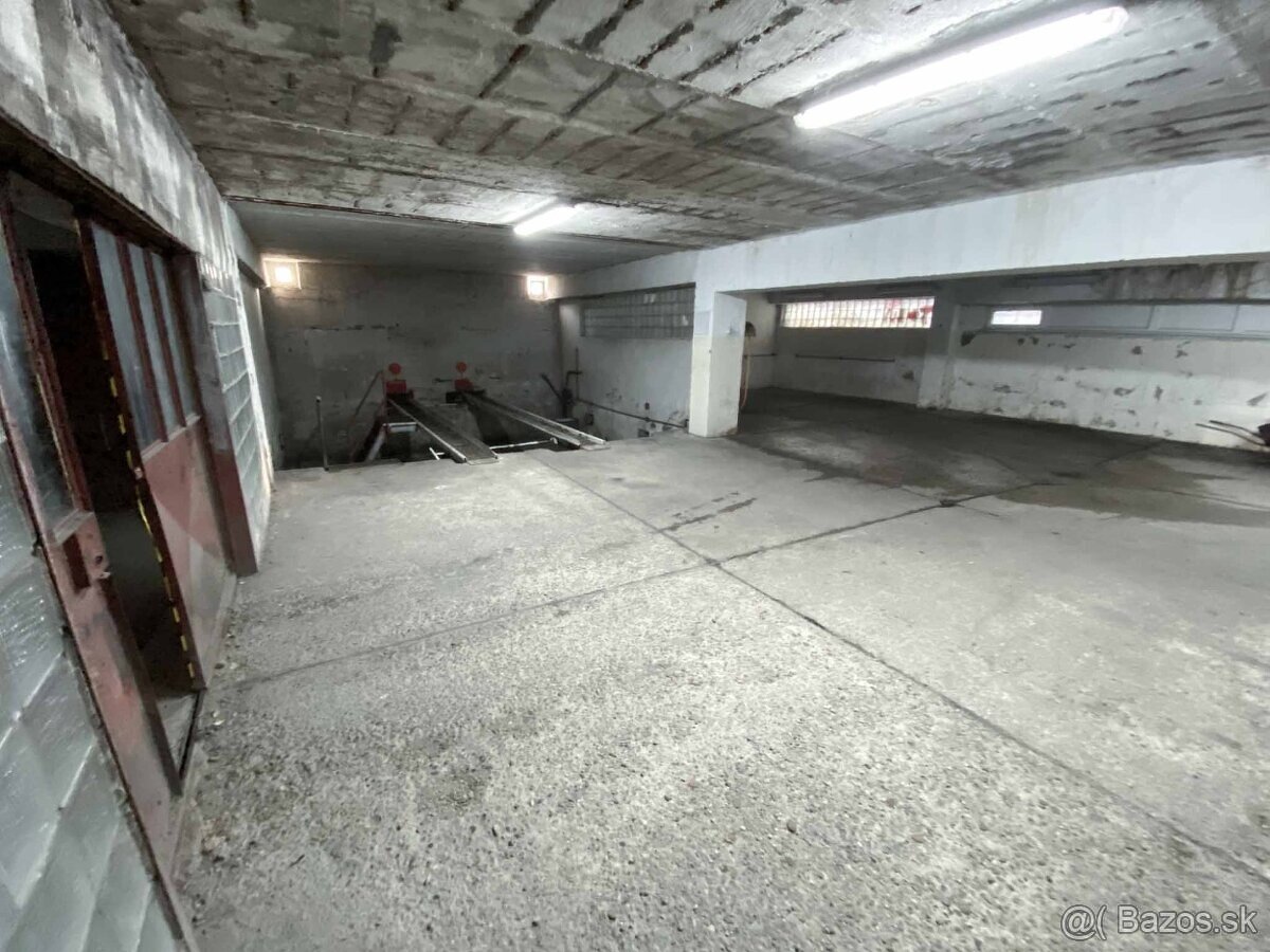 Priestranná garáž ( Chlumeckého ) - 6
