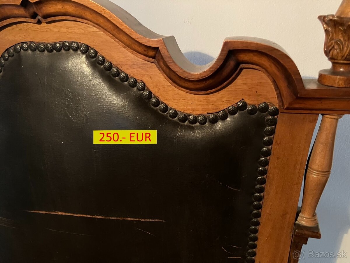 Vyrezávané 120 ročné kreslo - 6