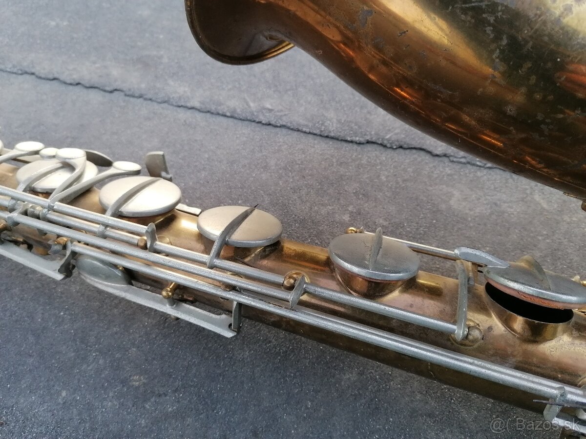 Predám starožitný saxofón Santoni Giglio Pare - 6